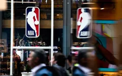 NBA đề xuất gắn thiết bị theo dõi các cầu thủ