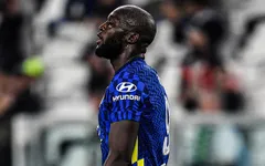 Romelu Lukaku bị huyền thoại West Ham chỉ trích