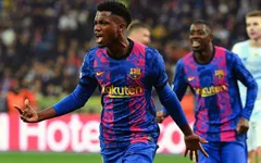 Fati tặng bàn thắng cho Aguero