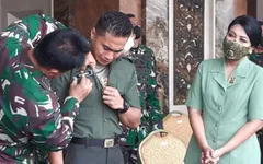 Manganang xúc động trong ngày được đổi tên và giới tính