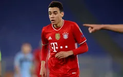 Jamal Musiala ký hợp đồng chuyên nghiệp đầu tiên với Bayern Munich
