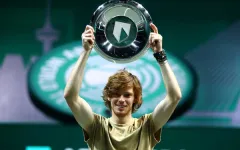Andrey Rublev vô địch giải quần vợt Rotterdam mở rộng