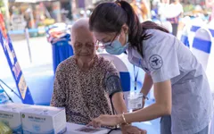 Trao tặng 210.000 ngày thuốc và 140 tấn gạo cho các hoàn cảnh kém may mắn