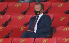 Phó chủ tịch Manchester United xin lỗi các CĐV