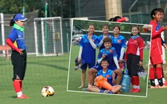 3 phút cùng Sao: Trò chuyện với HLV Văn Thị Thanh