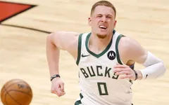 Milwaukee Bucks gặp tổn thất tại NBA Playoffs 2021