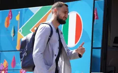 Gianluigi Donnarumma chuẩn bị gia nhập Paris Saint Germain