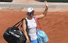 Ashleigh Barty rút lui khỏi Pháp mở rộng