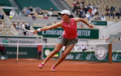 Vượt qua Anett Kontaveit, Iwa Swiatek vào vòng 4 Pháp mở rộng 2021