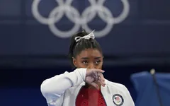 Simone Biles tiếp tục rút lui thêm 2 nội dung