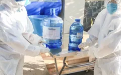 30.000 lít nước khử khuẩn miễn phí cho khu vực điều trị Covid  - 19