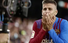 Pique tạo nên "domino" giảm lương giúp Barca vượt khó
