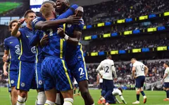 Thắng đậm Tottenham 3 bàn, Chelsea vươn lên dẫn đầu Ngoại hạng Anh cùng Liverpool
