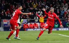 Vòng 22 La Liga: Atletico và Sevilla thoát thua kịch tính