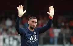 Thủ môn Gianluigi Donnarumma dương tính với COVID-19