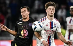 Lyon chia điểm thất vọng trên sân nhà