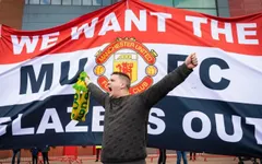 Nhà Glazer rao bán Manchester United