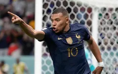 World Cup 2022: Kylian Mbappe xô đổ hàng loạt kỷ lục của các huyền thoại sau trận Pháp - Đan Mạch