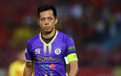 Văn Quyết nghỉ hết mùa giải V.League 2022
