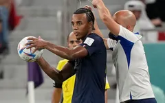 Deschamps ra lệnh cấm các loại trang sức với đội tuyển Pháp