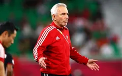 HLV Bert van Marwijk chia tay ĐT UAE