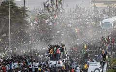 Biển người Senegal đổ ra đường ăn mừng chức vô địch châu Phi