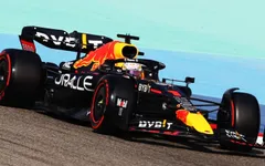 Max Verstappen xuất phát đầu tiên tại GP Bahrain