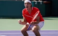 Taylor Fritz xuất sắc giành vé vào chung kết Indian Wells