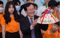Học sinh Trường Hy Vọng được tặng 200 suất học bổng toàn phần bậc đại học