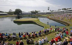 Hố golf số 17 nổi tiếng tại The Players Championship