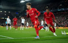 Liverpool 3-3 Benfica (chung cuộc 6-4): cú đúp của Firmino giúp đội bóng thành phố cảng nuôi hy vọng ăn 4