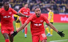Thua toàn diện trước Leipzig, Dortmund bị Bayern bỏ xa 9 điểm