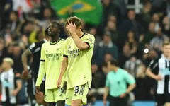 Thua sốc Newcastle, Arsenal đánh rơi tấm vé dự Champions League