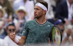 Casper Ruud có lần đầu tiên vào tứ kết một giải Grand Slam