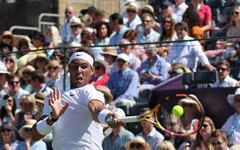 Nadal và Djokovic thắng ấn tượng trước thềm Wimbledon
