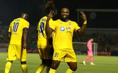 Sông Lam Nghệ An 1-0 Hồng Lĩnh Hà Tĩnh: Oseni lập công, SLNA thắng tối thiểu