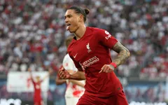 Lập cú poker, Darwin Nunez đập tan nghi ngờ "bom xịt"