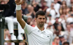 Novak Djokovic dễ dàng tiến vào tứ kết Wimbledon 2022