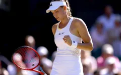 Đánh bại cựu vô địch Halep, Elena Rybakina làm nên lịch sử