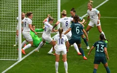 Truyền thông Đức giận dữ trước quyết định của trọng tài ở chung kết Euro nữ 2022