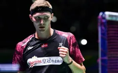 Viktor Axelsen vào tứ kết giải cầu lông vô địch thế giới