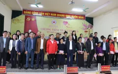 Quỹ tấm lòng Việt trao tặng 130 suất quà đến huyện Chiêm Hóa trong những ngày giáp Tết
