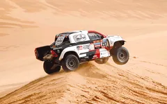 Chặng 9 giải đua xe đường trường Dakar Rally