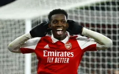 Arsenal có chiến thắng muộn màng trên sân nhà trước Man Utd