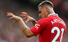 Sao trăm triệu của Man Utd bị chê là "ngôi sao YouTube"