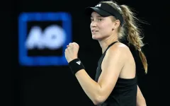 Elena Rybakina vào bán kết giải quần vợt Australia mở rộng