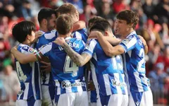 Real Sociedad giành chiến thắng trên sân khách