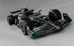 Đội đua F1 Mercedes ra mắt chiếc xe cho mùa giải 2023