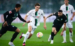 Werder Bremen và Monchengladbach chia điểm kịch tính