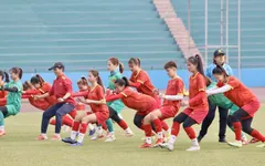 ĐT U20 nữ Việt Nam có buổi tập đầu tiên trên sân Việt Trì